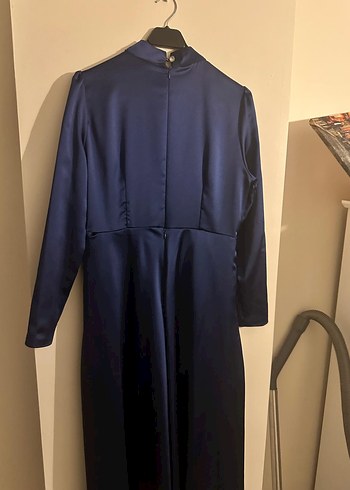 Uzun Lacivert İşlemeli Kadın Abiye Elbise - Görsel 4