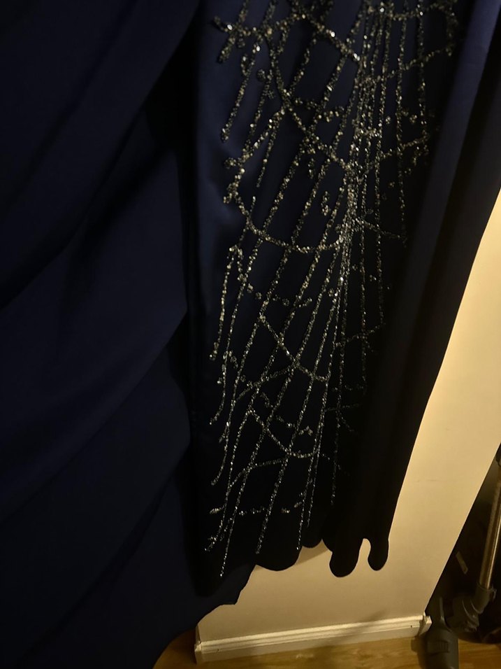 Uzun Lacivert İşlemeli Kadın Abiye Elbise - Görsel 3