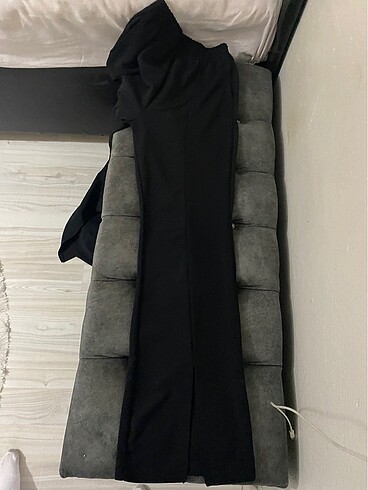 yırtmaçlı pantolon