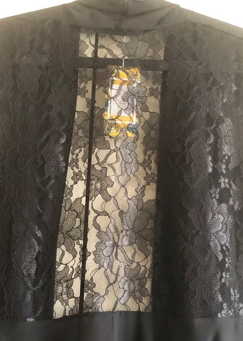 TUVİD ABİYE YELEK
Siyah Drapeli Kadın Midi Yelek - Görsel 4