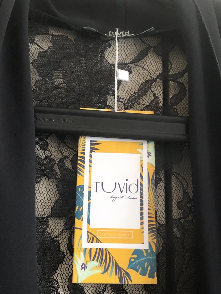 TUVİD ABİYE YELEK
Siyah Drapeli Kadın Midi Yelek - Görsel 2