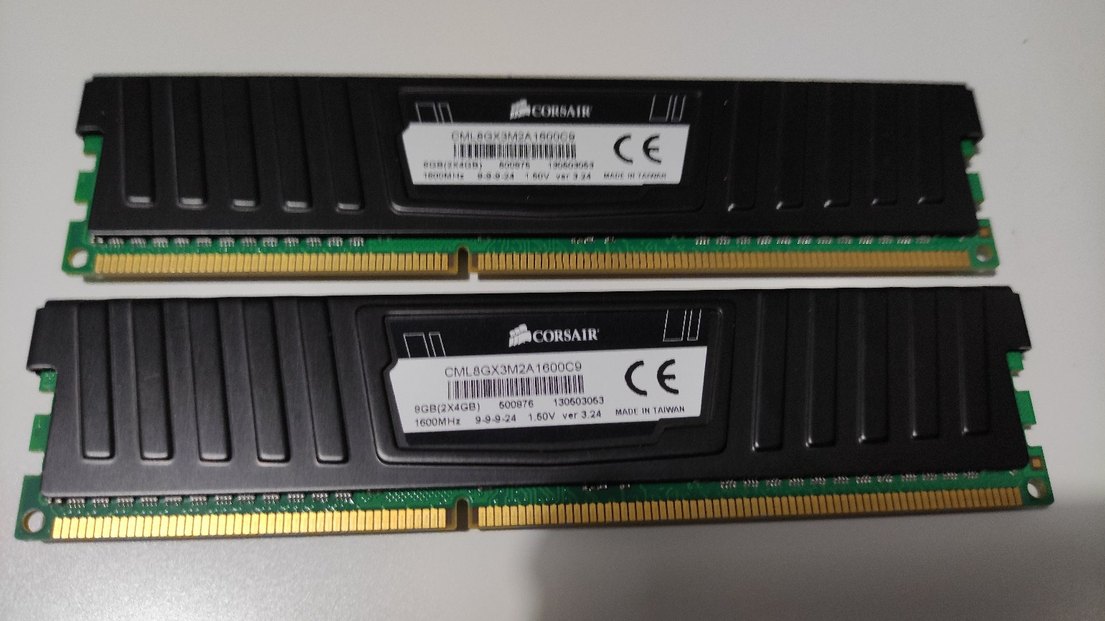 Corsair 4x4 16 Kingston 8GB DDR3 1600MHz RAM Modülü - Görsel 3