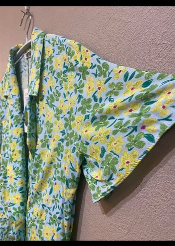 l Beden Zara etiketli Yeşil V Yaka Kısa Kollu Mini tulum Elbise
