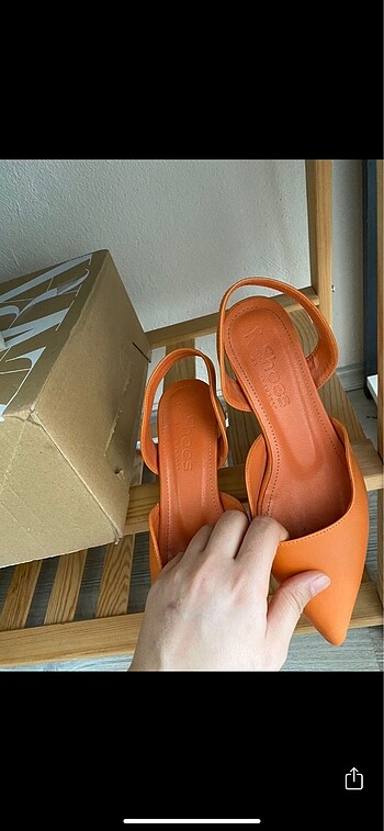 turuncu hafif topuklu ayakkabı