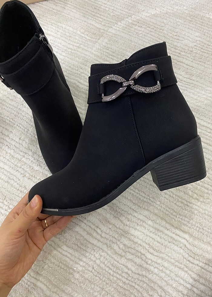 siyah nubuk çizme - Görsel 2