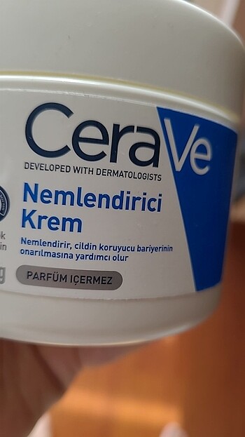 La Roche Posay Sıfır ecz bandrol üstünde