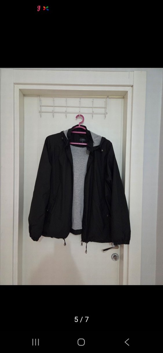 Siyah yağmurluk - Görsel 3