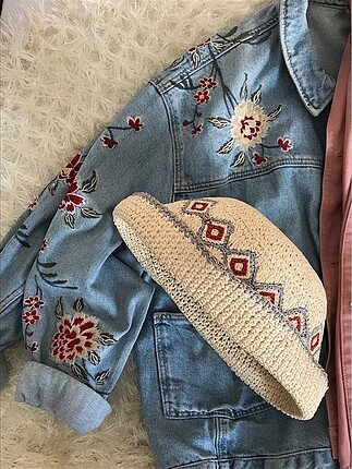m Beden mavi Renk -SATILDI- Nakışlı Mom Jeans Model Kot Ceket