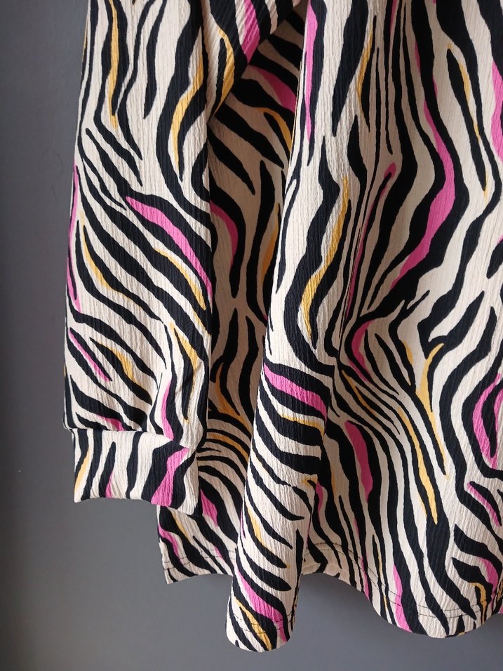 Renkli Zebra Desenli Uzun Kollu Bluz - Görsel 4