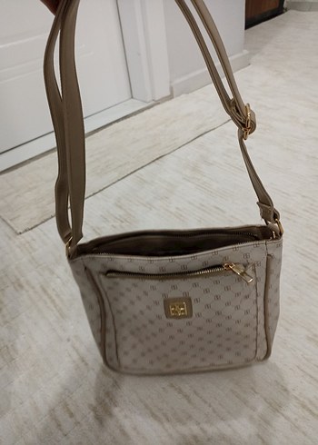 LC Waikiki Bej Monogramli Sik Omuz Cantasi