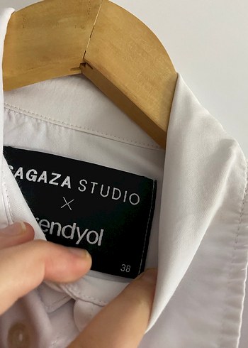 Sagaza Madrid Trendyol sagaza beyaz gömlek