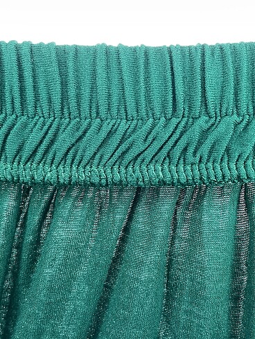 36 Beden yeşil Renk PreLoved Uzun Etek %70 İndirimli.