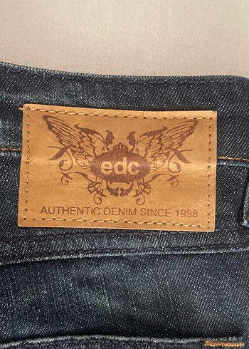 Californiada üretilmiş özel seri jean - Görsel 3