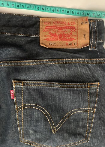 Levis 40