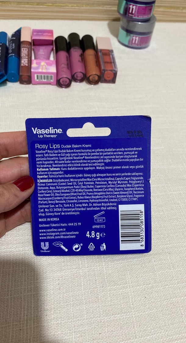 Vaseline Rosy Lips Renkli Dudak Bakımı - Görsel 2