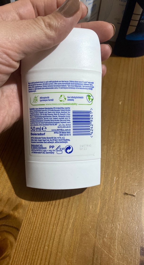 Nivea Black & White Kadın Deodorant 50 ml - Görsel 2