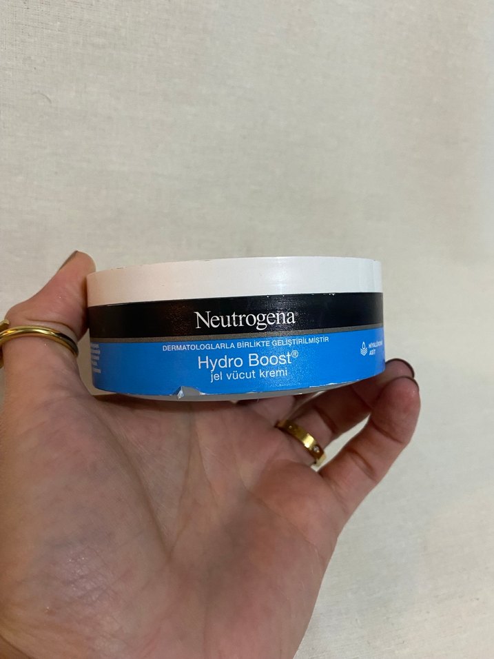 Neutrogena Hydro Boost Jel Vücut Kremi - Görsel 2