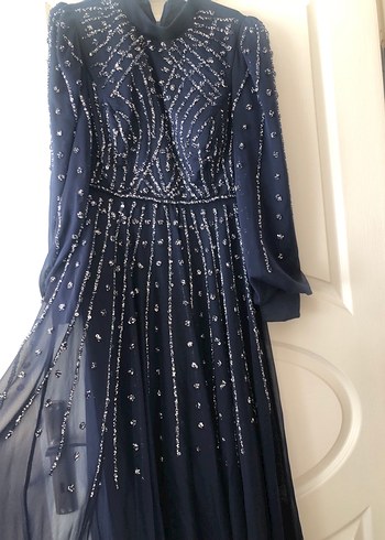 Boncuk İşlemeli Lacivert Uzun tesettür Abiye Elbise - Görsel 2