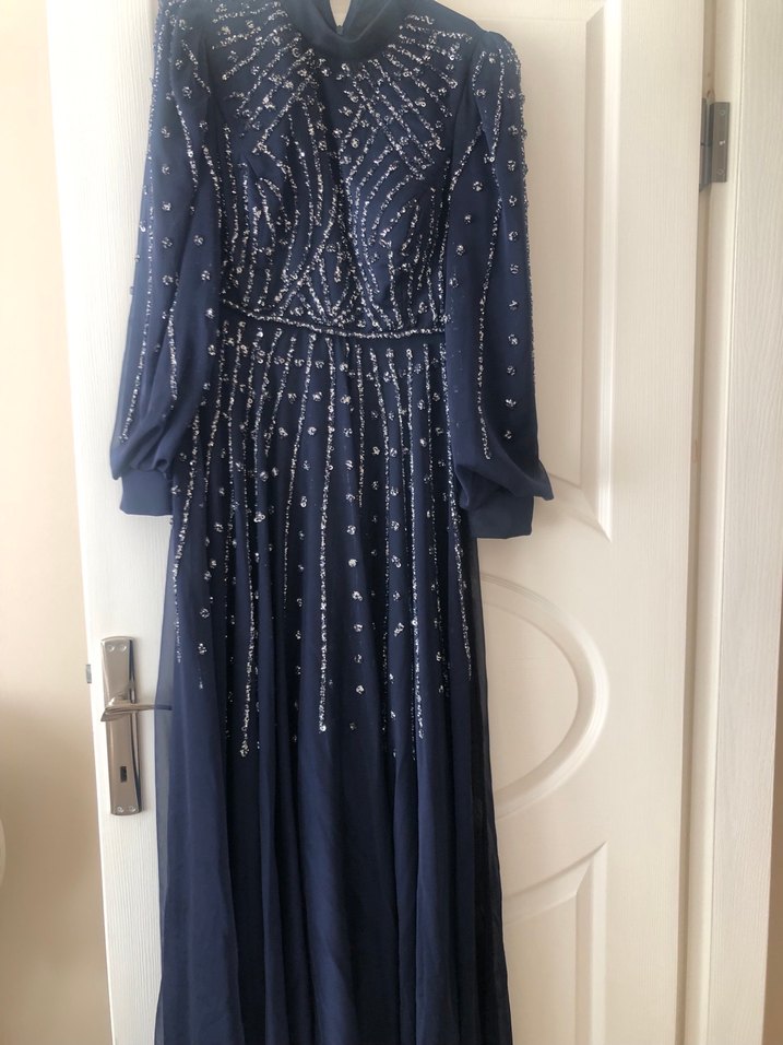 Boncuk İşlemeli Lacivert Uzun tesettür Abiye Elbise - Görsel 3