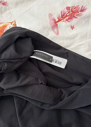 Siyah Kare Yaka Kadın Mayo - Görsel 2