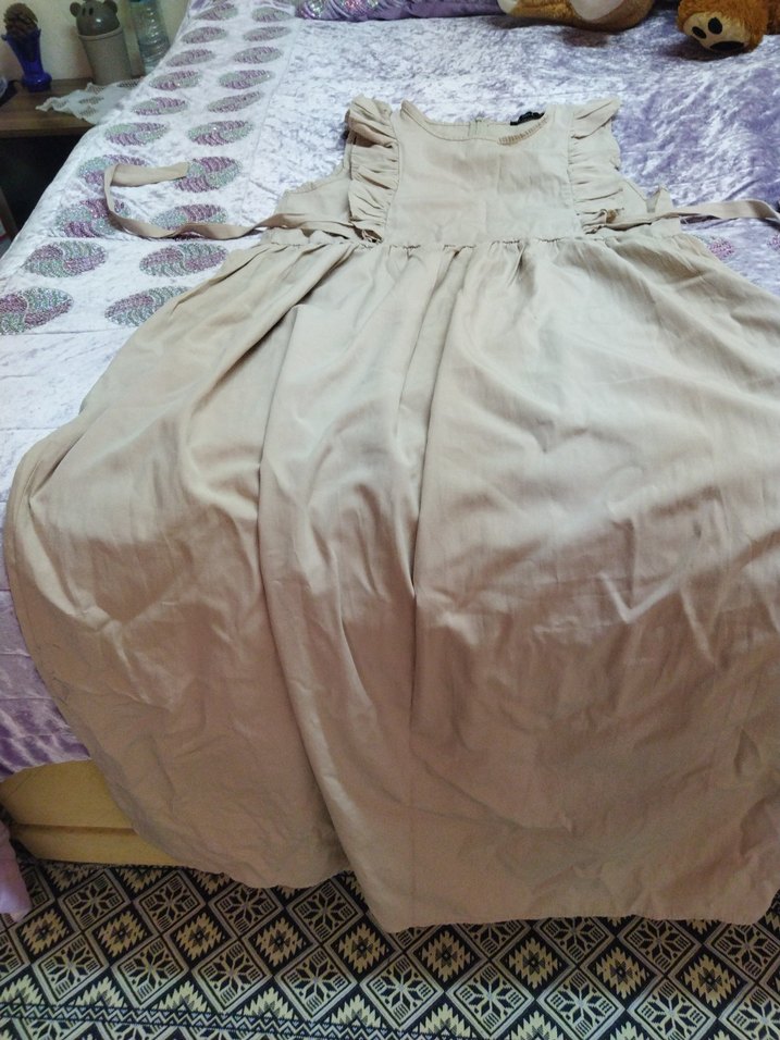 Kız Çocuk Bej Kolsuz Fırfırlı Elbise - Görsel 2