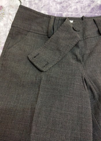 Gri Kadın Kumaş Pantolon Kemerli Midi Boy - Görsel 3