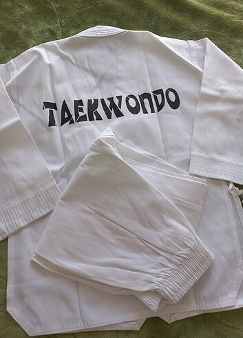 Diğer Taekwondo Kıyafeti 