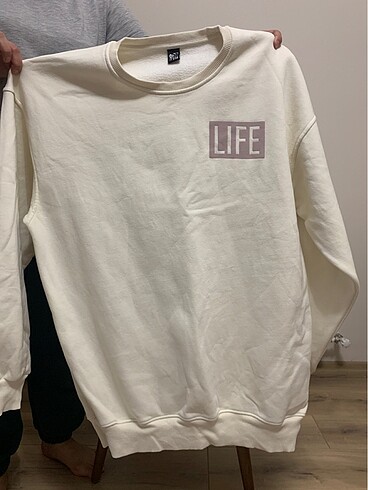 Sweatshirt