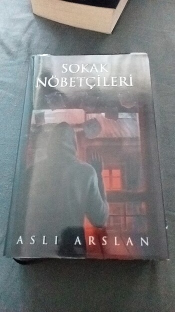 SOKAK NÖBETÇİLERİ - ASLİ ARSLAN (İMZALI)