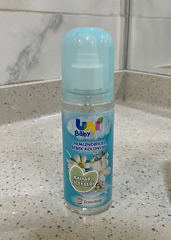Uni Baby Uni Baby Nemlendiricili Bebek Kolonyası 100 ml