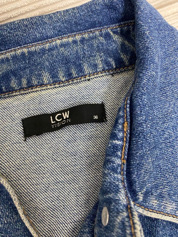 Düğmeli Rahat Kesim Kadın Denim Ceket - Görsel 3