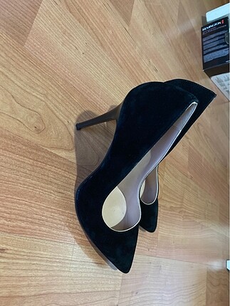 Süet siyah stiletto