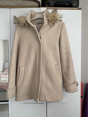 Stradivarius kaban mont