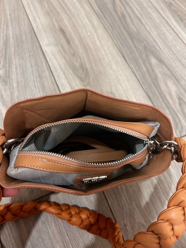 Bej Deri Zincir Detaylı Kadın Çanta - Görsel 3