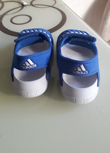 24 Beden mavi Renk ORJİNAL Adidas Sandalet