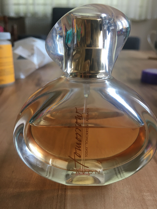 Avon tomorrow parfum