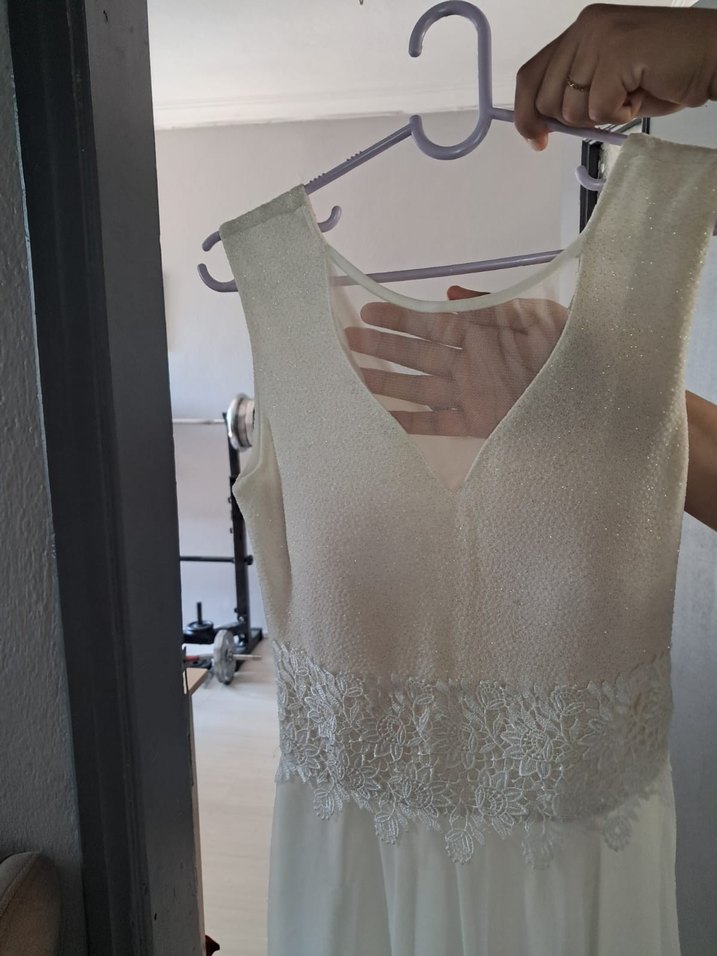 V Yaka Beyaz elbise - Görsel 4