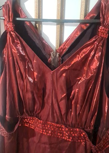 Uzun Bordo V Yaka Drapeli Kadın Abiye Elbise - Görsel 3