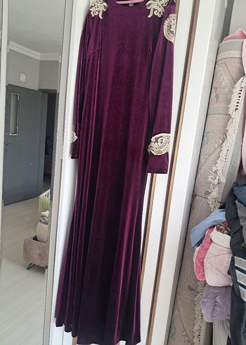Bordo Kadife Uzun Kollu Nakışlı Kadın Elbise