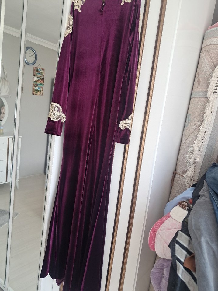 Bordo Kadife Uzun Kollu Nakışlı Kadın Elbise - Görsel 2