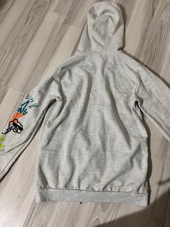 Erkek Çocuk Kapüşonlu Gri Baskılı Ceket - Görsel 4