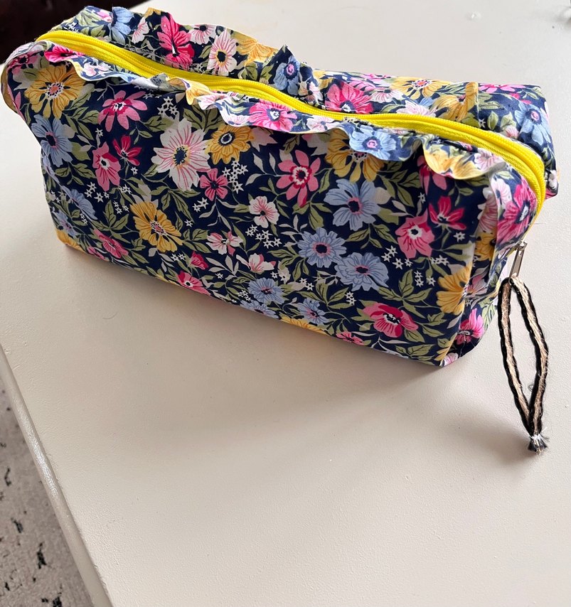 Çiçek Desenli Renkli Kadın Makyaj Çantası - Görsel 2