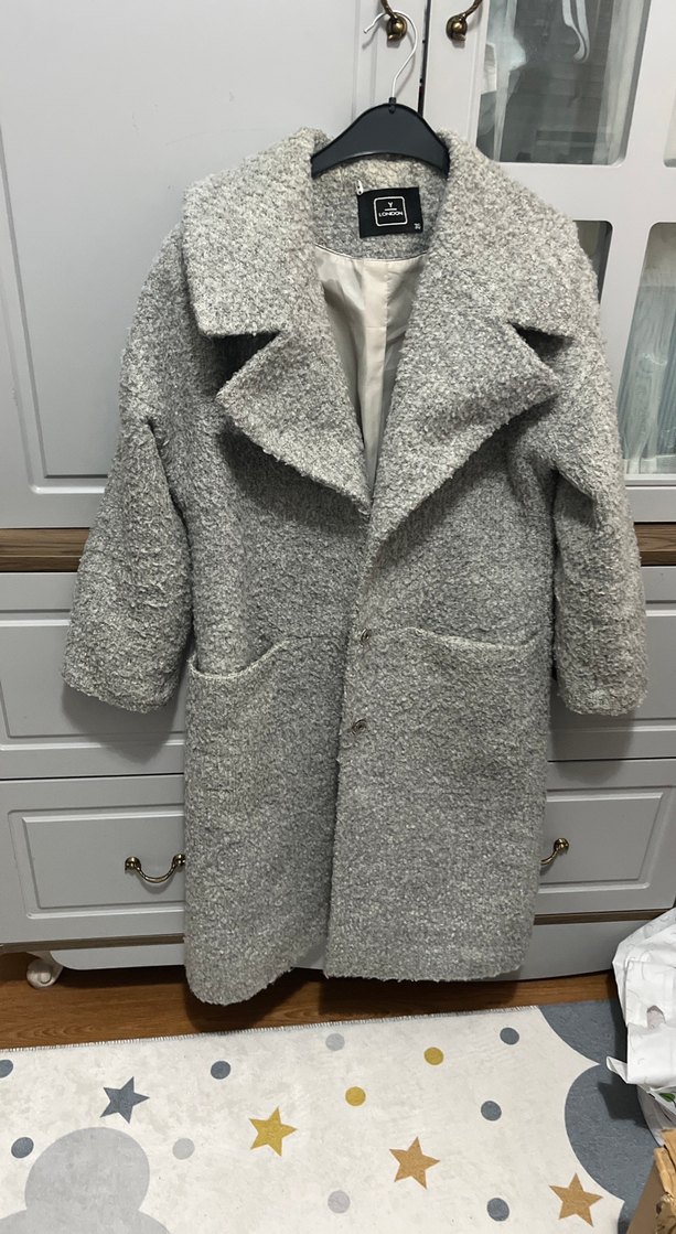 Gri Kabarık Dokulu Kadın Kaban - Görsel 2