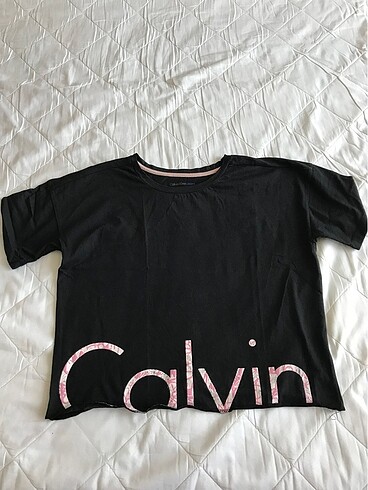 Calvin Klein T-shirt