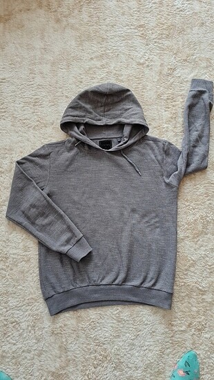 ŞAPKALI SWEATSHIRT