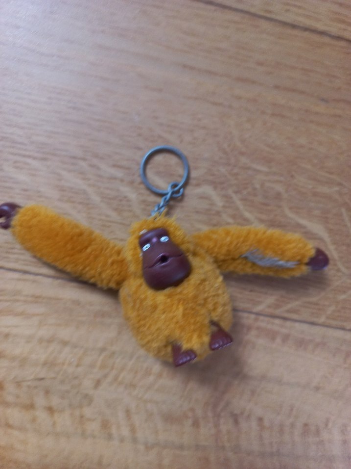 kipling anahtarlık 1 tane fiyattır - Görsel 5