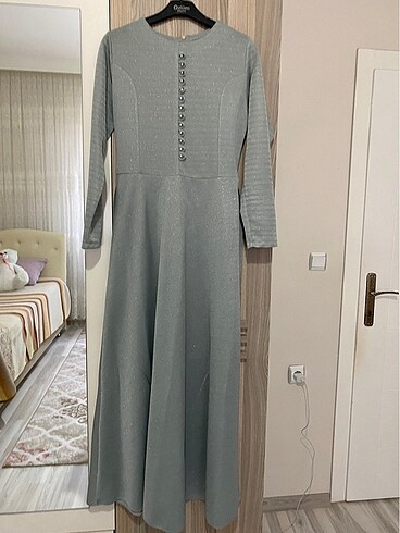 Simli yeşil tesettür elbise - Görsel 2