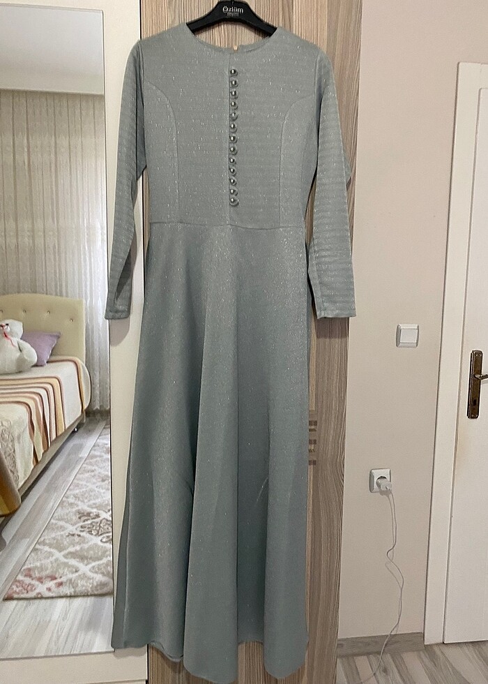 Simli yeşil tesettür elbise - Görsel 2