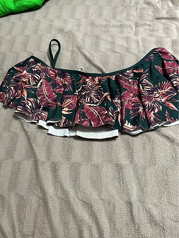 Bikini üstü