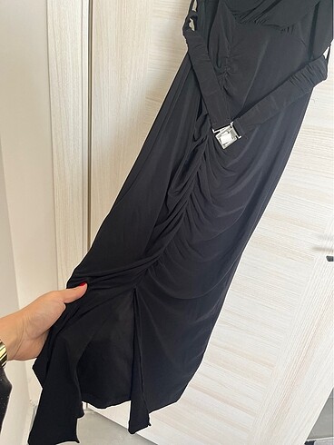xl Beden Siyah yırtmaçlı elbise